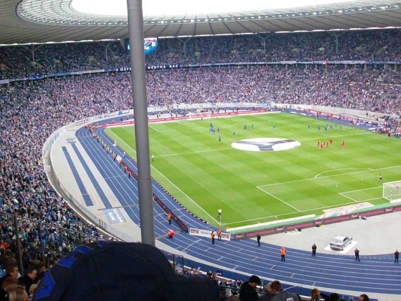Option bei der Suche nach neuer Fußballarena für Hertha BSC - Umbau des Olympiastadions grundsätzlich möglich